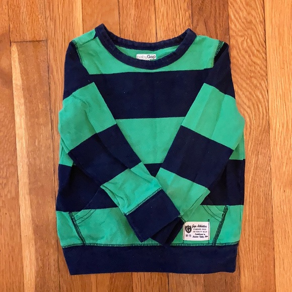 Adorable boys gap matching fall outfit. - Picture 2 of 6